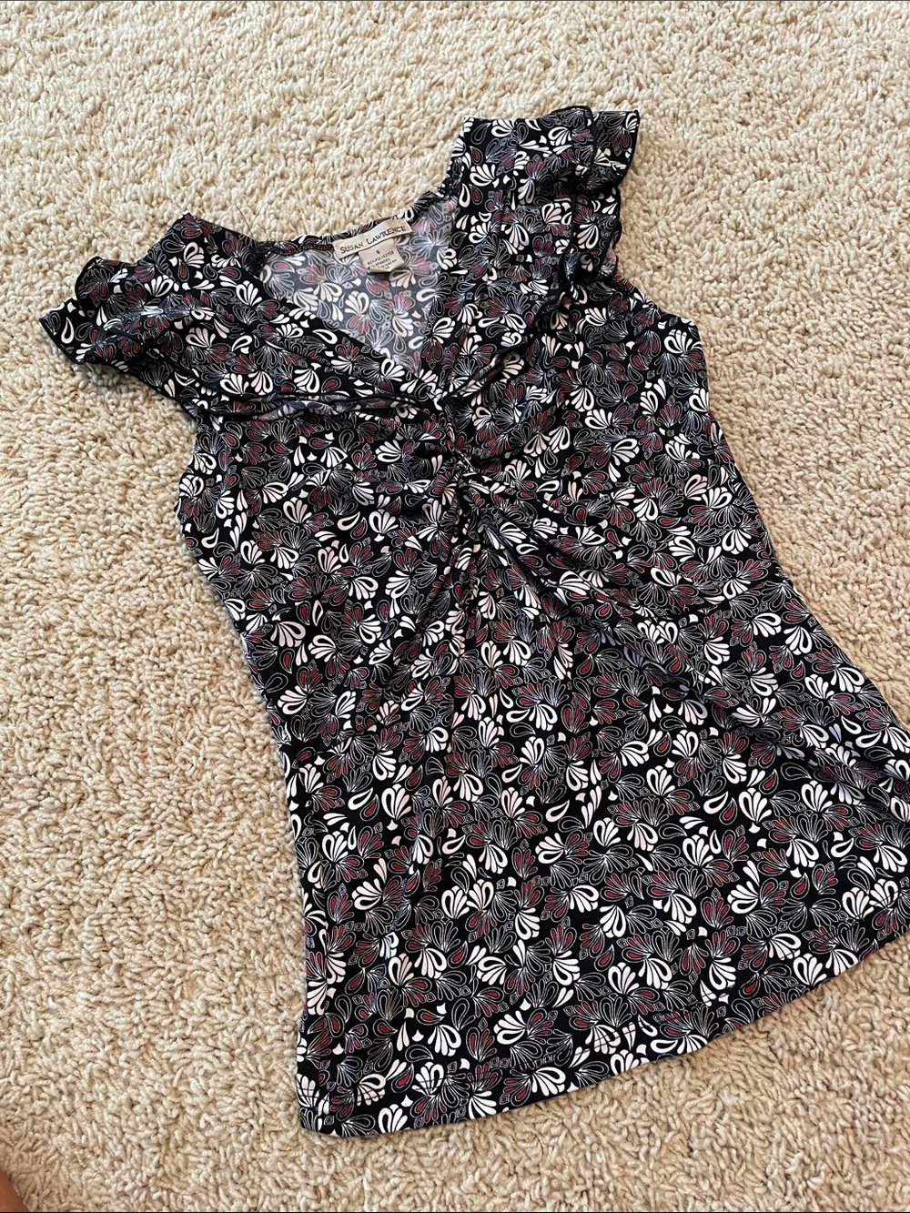 Susan Lawrence Black Floral Twist-Front Cap Sleeve Top